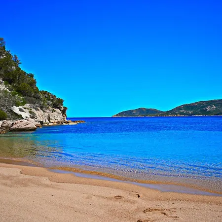 Casa Pozzu, 3 Bedrooms, Private Beach,